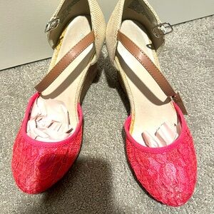 Cute pink summer wedges. Worn once.
